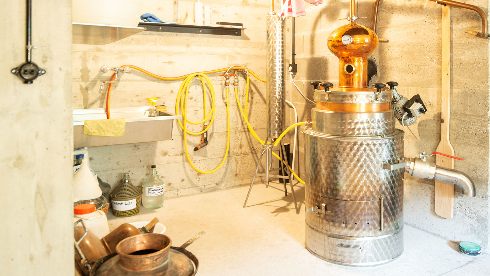 Kulinarik am Buchhammerhof_Schnapsbrennen